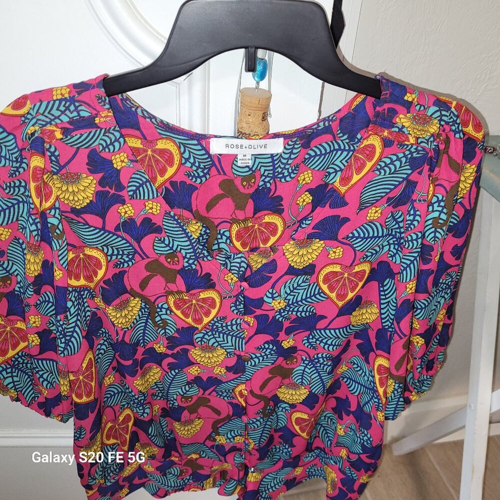 Rose + Olive Women's blouse size medium
